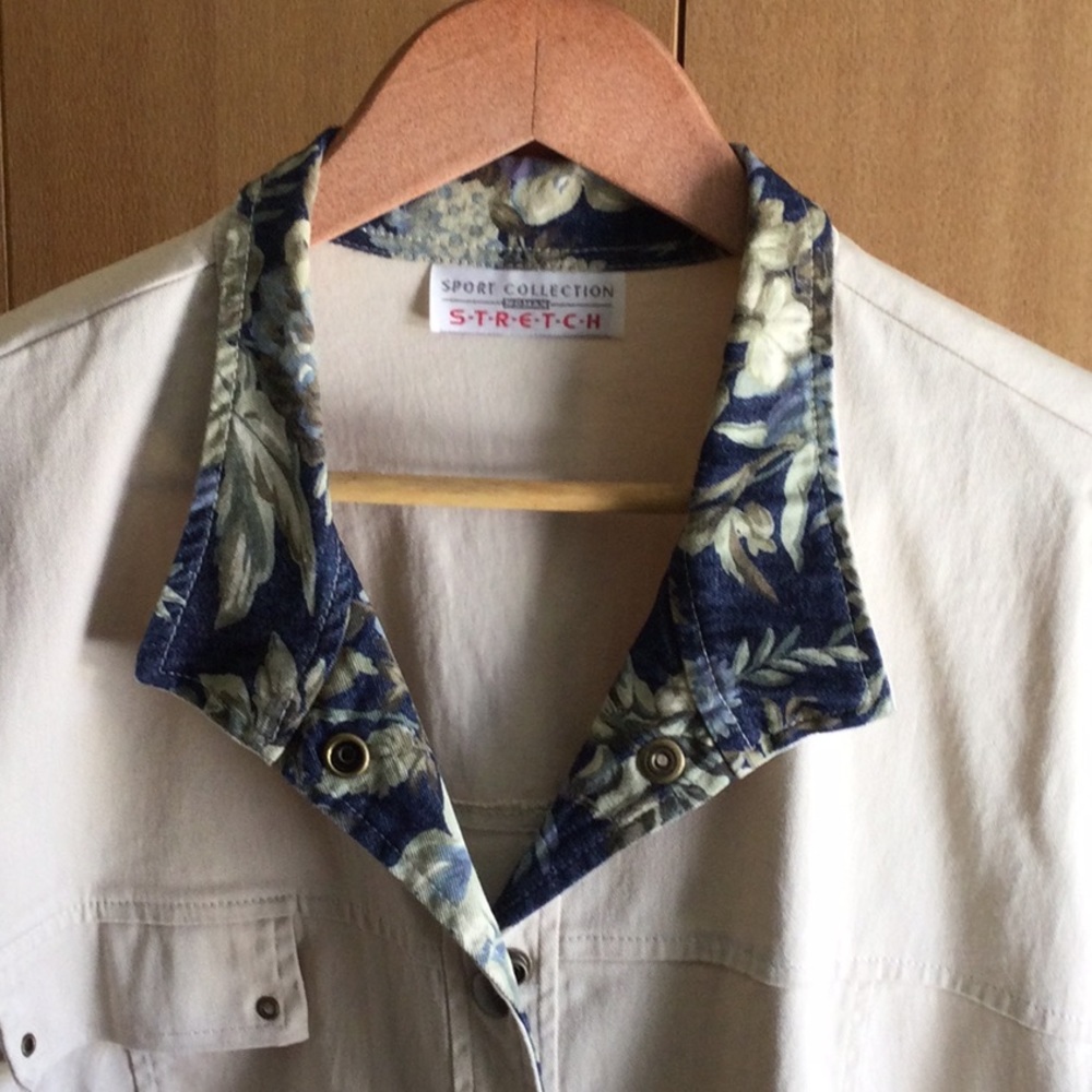 Jean Vibe Casual Jacket with Floral Accent